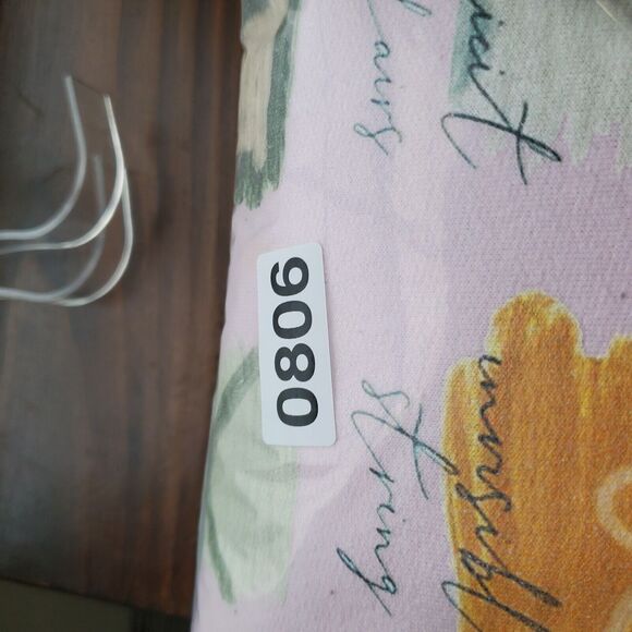 Taylor Swift Sweatshirt Folklore Album Size M Pink Crewneck Watercolor - Picture 12 of 13